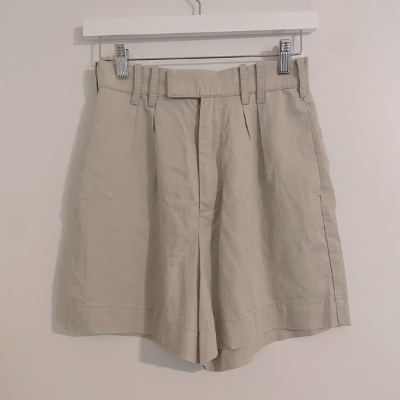 Abercrombie & Fitch Ultra High Waist Tailored Short Off-White - Picture 3 of 6